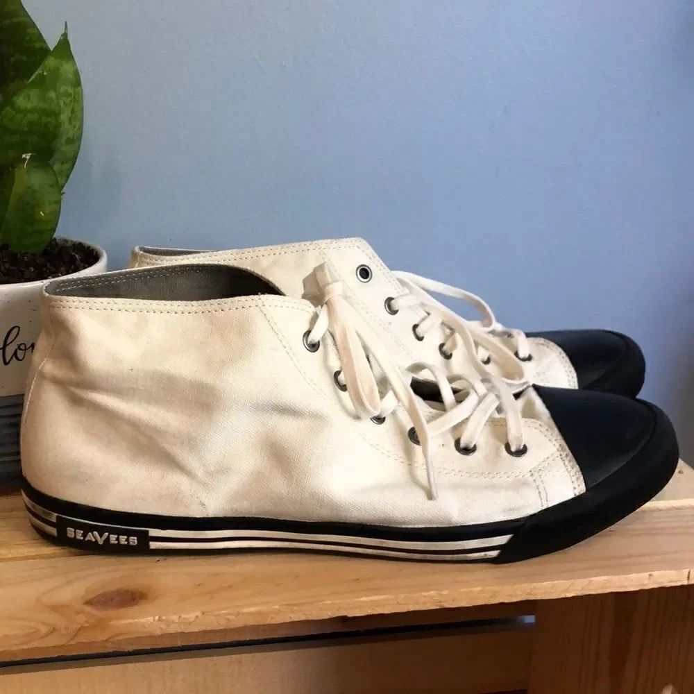 SeaVees Mid-Cut White Walls Sz 12